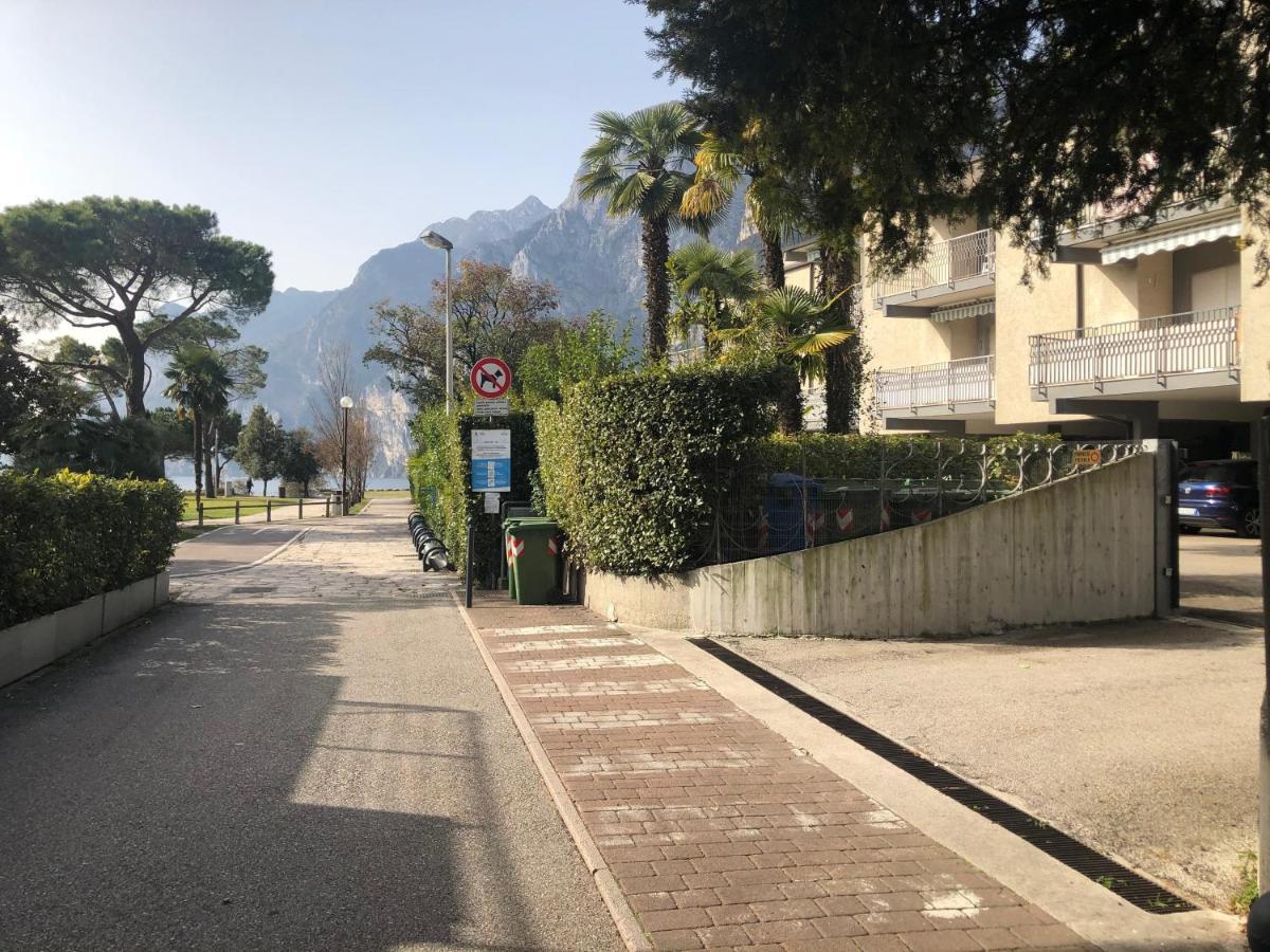 Appartamento Al Lago Riva del Garda Exterior foto